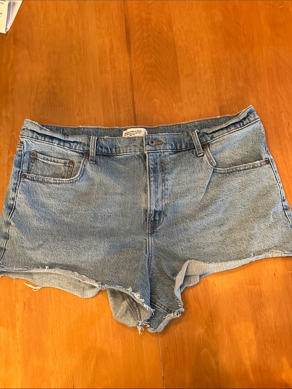 Abercrombie & Fitch Light Blue Denim Frayed-Hem Shorts - Women